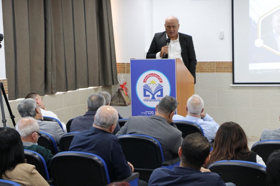 كلية سخنين الاكاديمية لتأهيل المعلمين تستضيف البروفيسور مصطفى كبها 